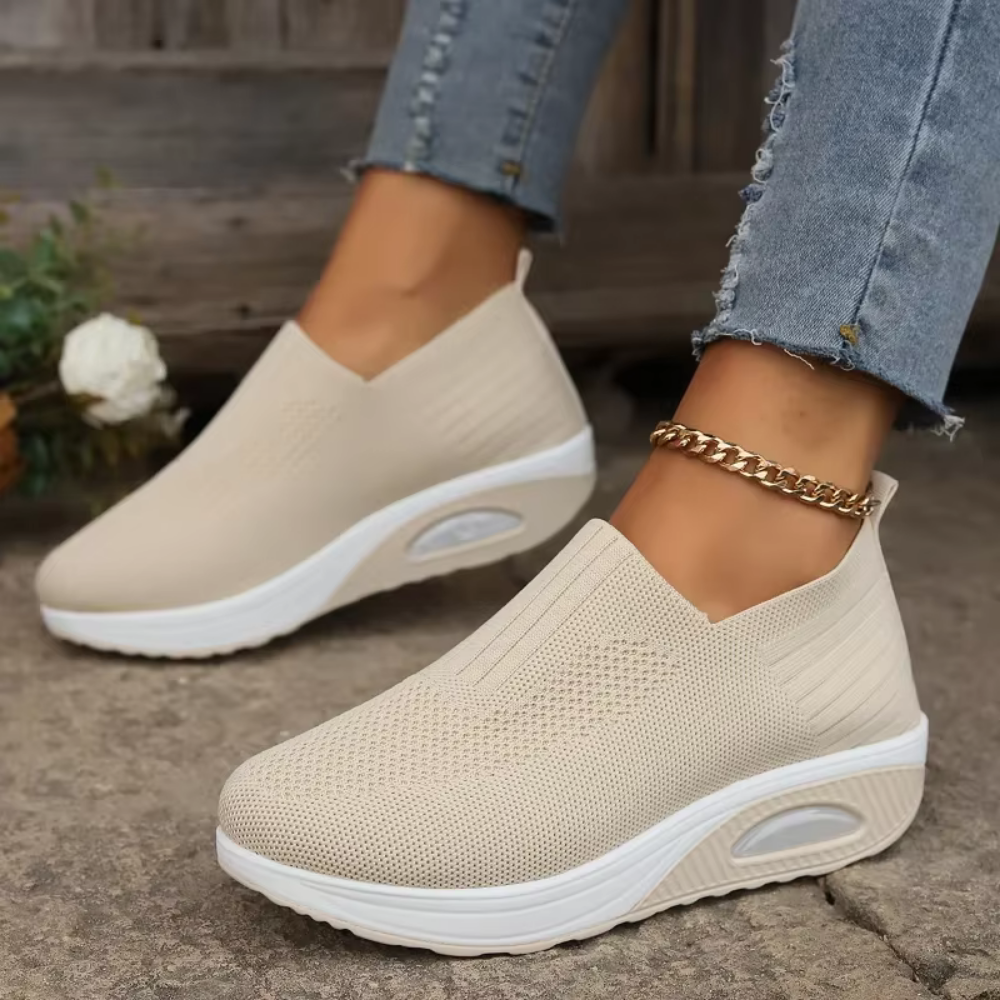 SOFLEA – Der bequemschuh mit keilabsatz für damen