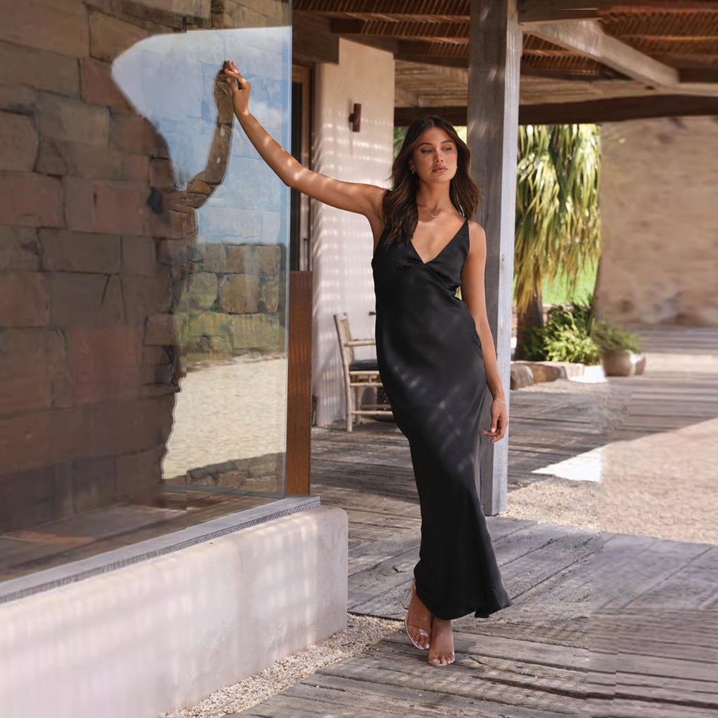 Lena Satin Abendkleid Lang – V-Ausschnitt, Rückenfrei, Ärmellos, Seitenschlitz für Hochzeiten und Abendveranstaltungen-3
