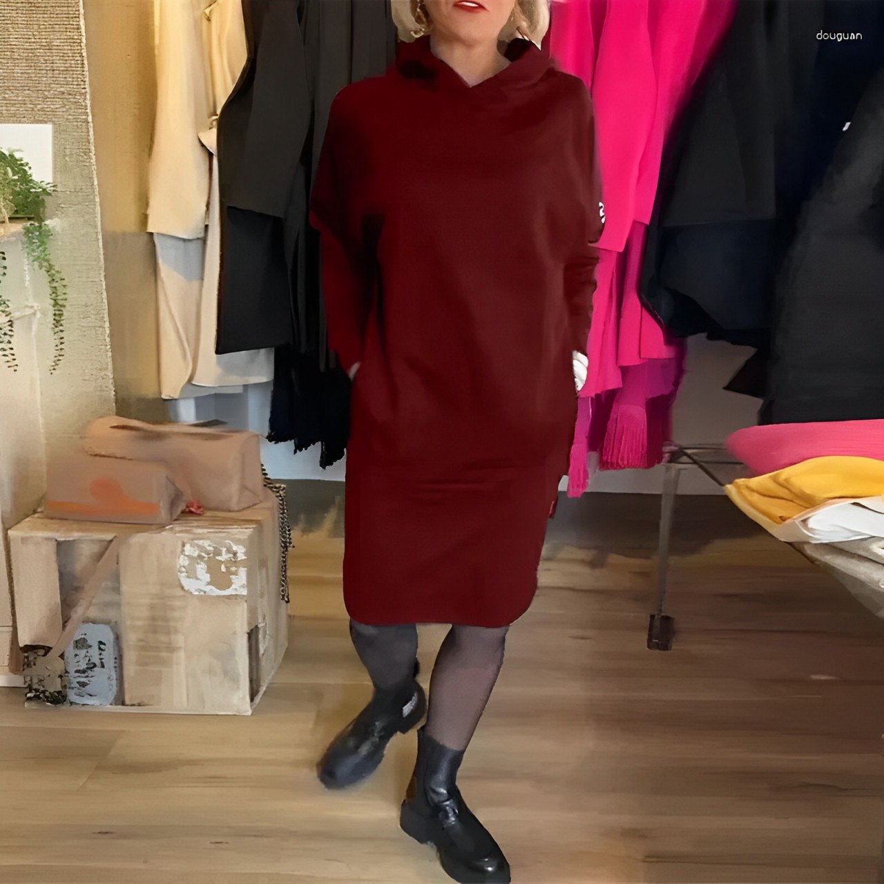 CARINA - Einfarbiges Kleid mit Kapuze und Taschen